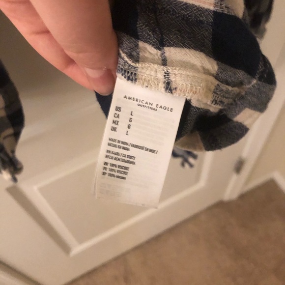 AE Gingham Blouse - Picture 7 of 7